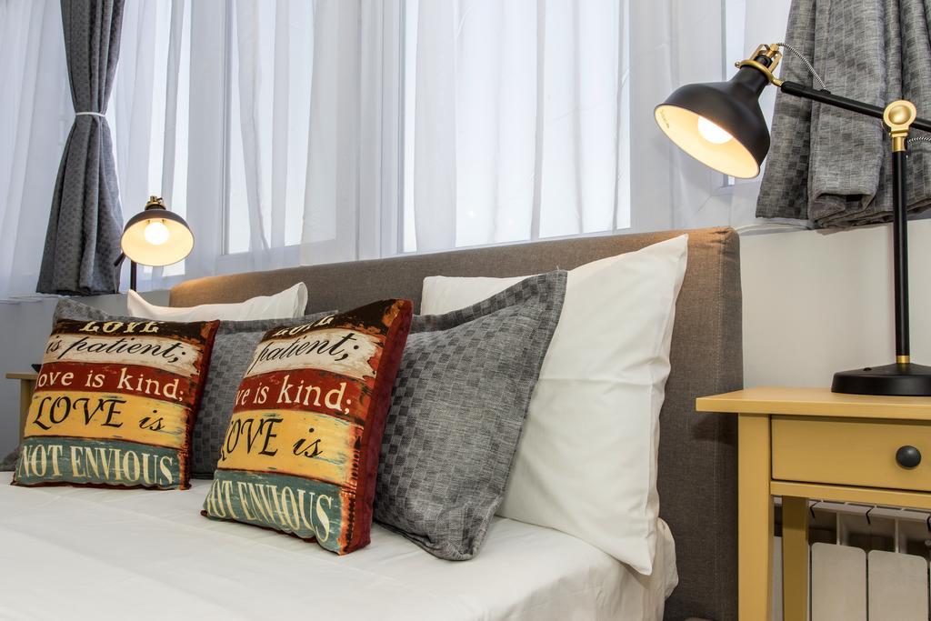 Studio L By Mrg Apartments Bukarest Exteriör bild